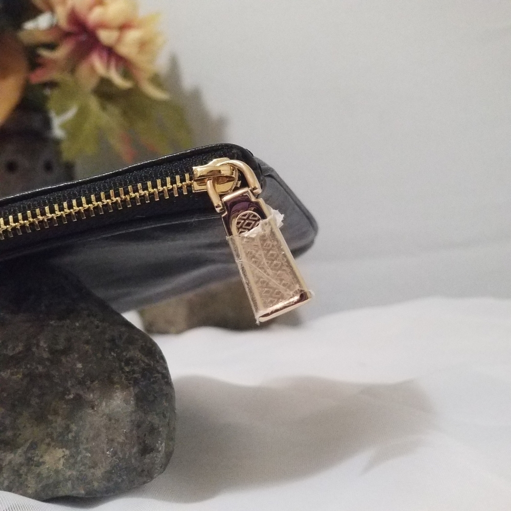 Rare New Rebecca Minkoff Black Zip Clutch / cosmetic bag - Picture 3 of 7